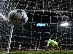 Babak 16 Besar: Empat Laga Leg Pertama, Empat Juara Grup Kalah Semua