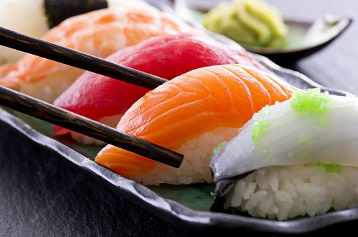 cara enak makan sushi cara enak makan sushi