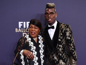 Simpati Mourinho untuk Mama Pogba Simpati Mourinho untuk Mama Pogba