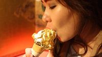 Begini Wujud Es Krim Lapis Emas dari Jepang
