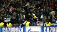 Lorenzo Insigne merayakan gol yang dicetak di menit ke-8. Pool/Susana Vera/Reuters/detikFoto.