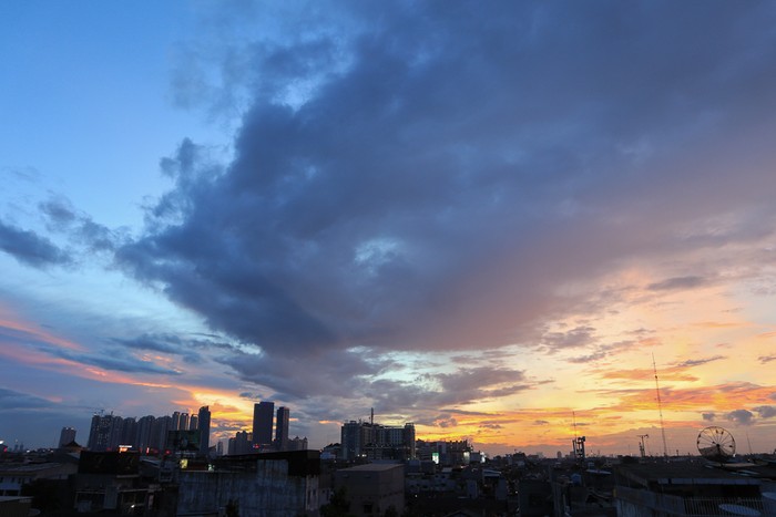 ISO 100, 15mm f/6.3, 1/8 - m5 dengan 15-45mm. Foto: Enche Tjin