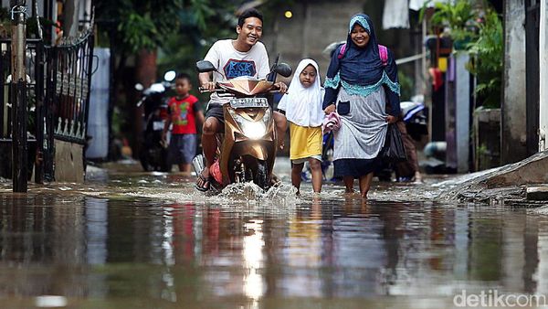 Cipinang Melayu Terendam Banjir