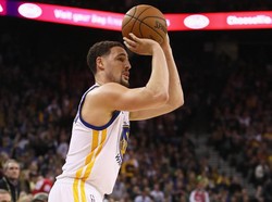 Klay Thompson Tampil Oke, Warriors Atasi Kings