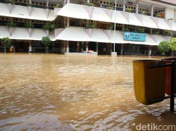 Banjir di SMA 8, Ahok: Kita Langsung Kirim Pompa