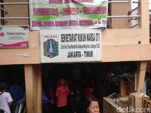 Banjir di Kampung Melayu, Warga Mengungsi ke Balai RW