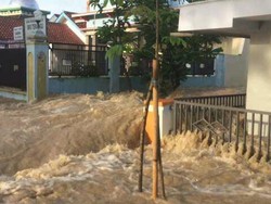Tanggul Jebol, 5 Desa di Brebes Terendam Banjir