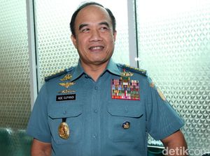 Penenggelaman Kapal Pencuri Ikan, KSAL: Karena Sudah Tak Bernilai Penenggelaman Kapal Pencuri Ikan, KSAL: Karena Sudah Tak Bernilai