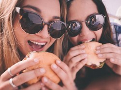 Terungkap! Inilah 10 Makanan yang Paling Bikin Ketagihan!