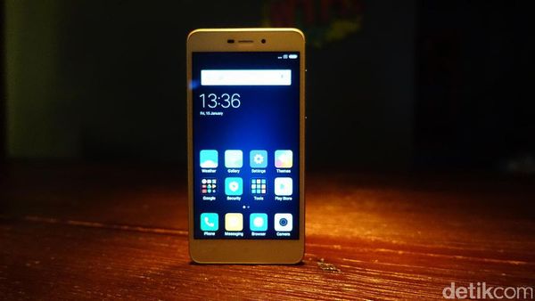 Membongkar Kotak Ponsel Xiaomi Made in Indonesia