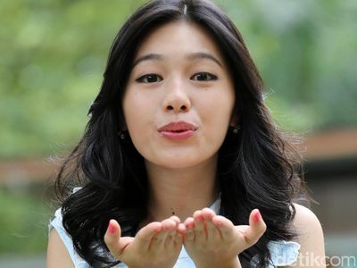 Claudy Putri, Si Cantik Tapi Medok