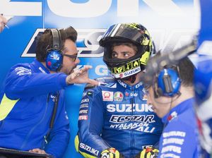 Busana Kelewat Seksi Bikin Pacar Iannone Dilarang ke Garasi Tim?