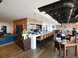 Restaurant 917, Restoran Tersembunyi di Showroom Porsche California