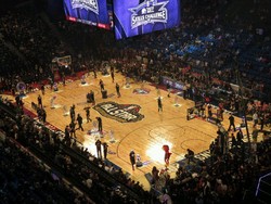 Kristaps Porzingis Juara All Star Skills Challenge