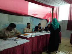 TPS 29 Ditutup, Warga Antusias Tunggu Hasil Penghitungan