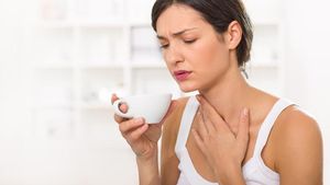 7 Cara Cegah Sakit Tenggorokan Berubah Jadi Flu dan Pilek