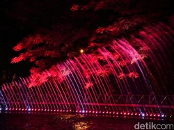 Lelah Mengantre, 1 Penonton Taman Air Mancur Sri Baduga Meninggal