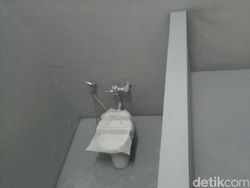 Berlantai Semen, Tahanan Korupsi KPK Tidur Bareng dengan Kakus