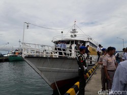 Menhub Tinjau Pelabuhan Baubau