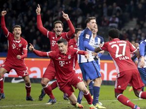 Gol Lewandowski di Menit Akhir Selamatkan Bayern dari Kekalahan Gol Lewandowski di Menit Akhir Selamatkan Bayern dari Kekalahan