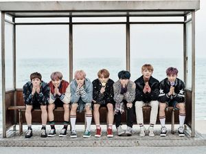 Troye Sivan Ungkap Kemungkinan Kolaborasi dengan BTS Troye Sivan Ungkap Kemungkinan Kolaborasi dengan BTS