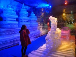 Saat Bekasi Diguyur Salju Seperti di Eropa