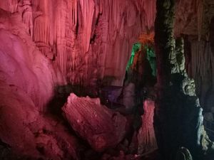 Wisata Goa Gong Pacitan: Daya Tarik, Tiket, Lokasi, dan Jam Buka