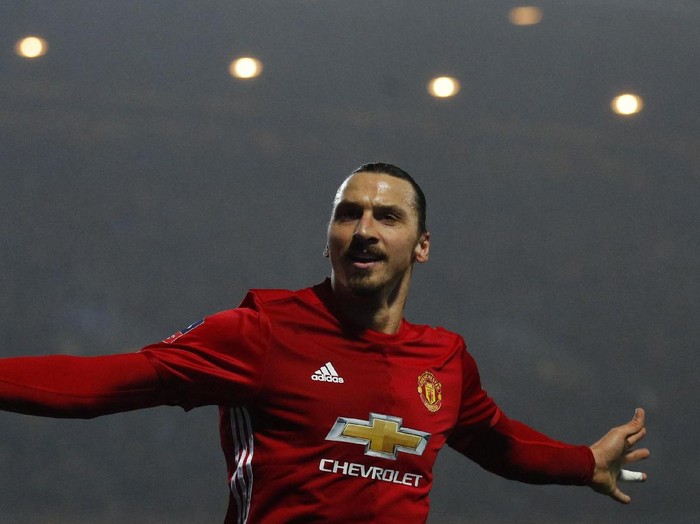 Pernah Latih Ibrahimovic, Koeman: Dia Sulit Diatur dan Lucu