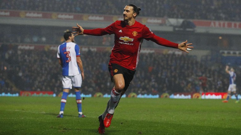 Liam Gallagher: Zlatan Ibrahimovic Mirip Ayam di Film Kartun Liam Gallagher: Zlatan Ibrahimovic Mirip Ayam di Film Kartun