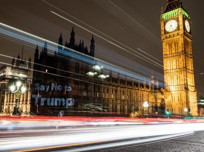 Say No to Trump Nampang di Istana Westminster