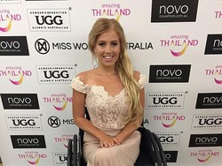 Wanita Ini Jadi Peserta Miss World Pertama yang Pakai Kursi Roda