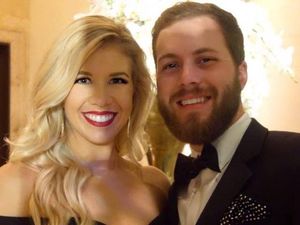 Pasangan Ini Kabarkan Keberhasilan Bayi Tabung Mereka dengan Cara Unik