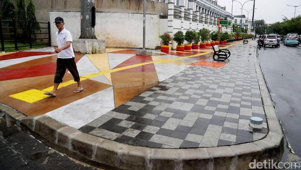 Begini Nyamannya Trotoar di Kawasan Terminal Rawamangun