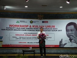 Tambah Pasokan Listrik di 2.500 Desa, Ini Jurus Jonan