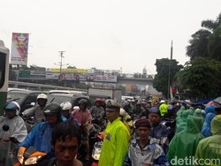Ada Aksi 212, Arus Lalin di Depan DPR Dialihkan ke Tol Dalkot
