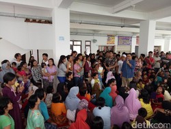 Didatangi Anies, Eks Warga Bukit Duri Keluhkan Biaya Pembuatan KTP