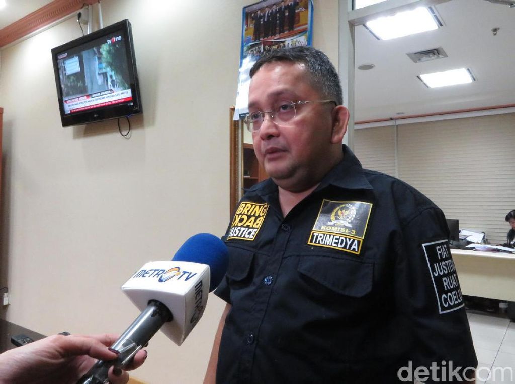 Dukung Pencopotan Aparat soal Karhutla, Trimedya Singgung Kedekatan Birokrasi Dukung Pencopotan Aparat soal Karhutla, Trimedya Singgung Kedekatan Birokrasi