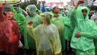 Massa Aksi 212 Jilid II Berdatangan ke DPR