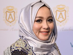 Anniesa Hasibuan Bicara Soal Rancangan Hijab di Institut Fashion New York