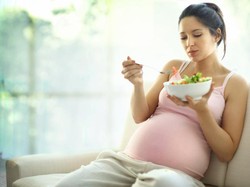 Di Awal Kehamilan Hindari Konsumsi 10 Makanan yang Bisa Memicu Keguguran Ini (1)