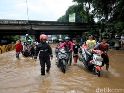 Sering Banjir, Saluran Air Kolong Tol JORR Kalimalang akan Diperlebar