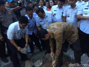 Usai Resmikan RPTRA, Ahok Groundbreaking Masjid di Kalijodo