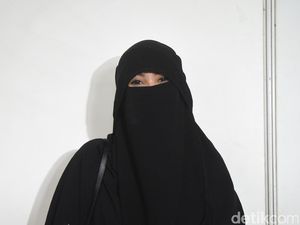 Lucky Hakim Bantu Proses Cerai Indadari dan Caisar karena Anak Lucky Hakim Bantu Proses Cerai Indadari dan Caisar karena Anak