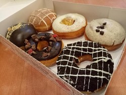 WhyNut hingga Apple Pie, Rasa Donat Modern dari Gerai Donat Global