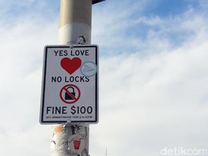 Dilarang Pasang Gembok Cinta di Brooklyn Bridge NY, Dendanya Rp 1,3 Juta Dilarang Pasang Gembok Cinta di Brooklyn Bridge NY, Dendanya Rp 1,3 Juta
