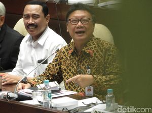 Soal Status Ahok, Menteri Tjahjo: Jangan Salahkan Jokowi