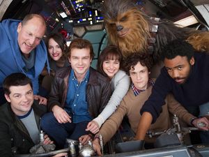 Solo: A Star Wars Story Kisahkan Pertemuan Han Solo dan Chewbacca Solo: A Star Wars Story Kisahkan Pertemuan Han Solo dan Chewbacca