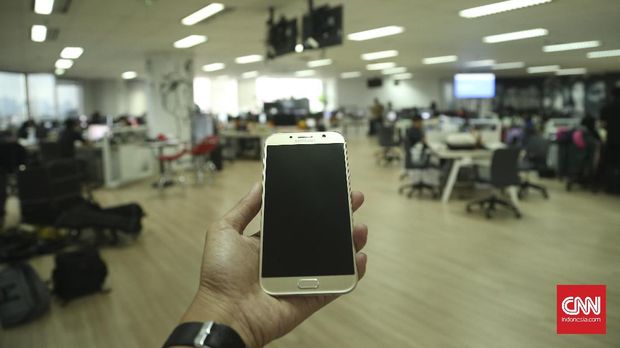 Evolusi Galaxy A7 (2017) Menjadi Ponsel Bertenaga Besar