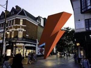 Patung Memorial David Bowie Didirikan di London Patung Memorial David Bowie Didirikan di London