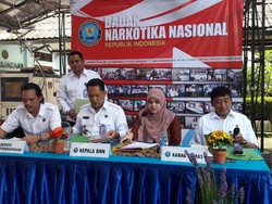 BNN Musnahkan 49 Liter Blue Safir